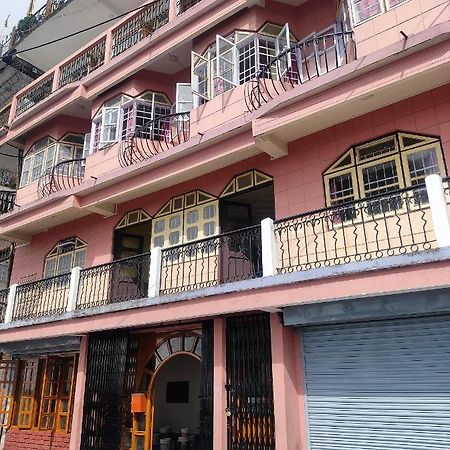 Wind Home Darjeeling- Budget Hotel Near Mall Дарджилінг Екстер'єр фото