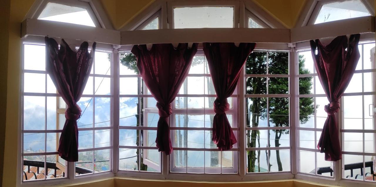Wind Home Darjeeling- Budget Hotel Near Mall Дарджилінг Екстер'єр фото