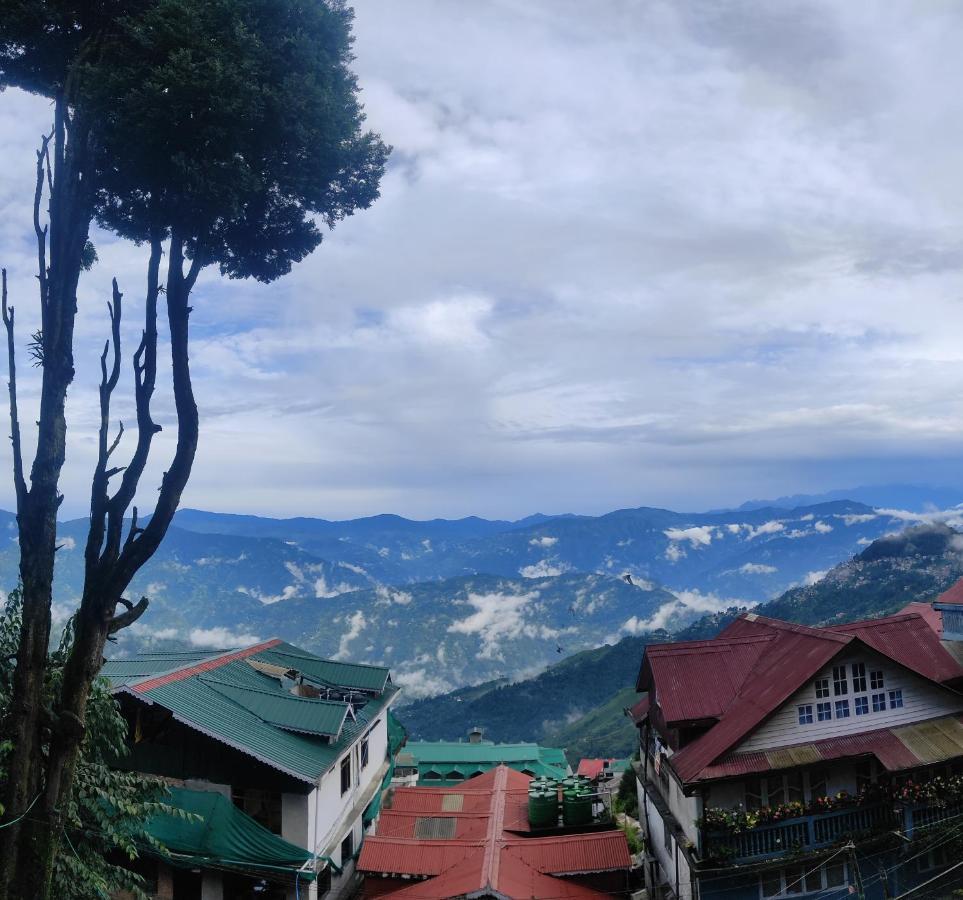 Wind Home Darjeeling- Budget Hotel Near Mall Дарджилінг Екстер'єр фото